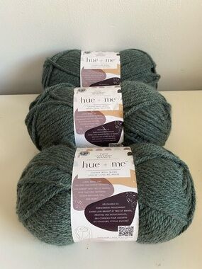 hue + me Chunky Wool Blend Yarn - Deep Forest Green (3 Skeins)